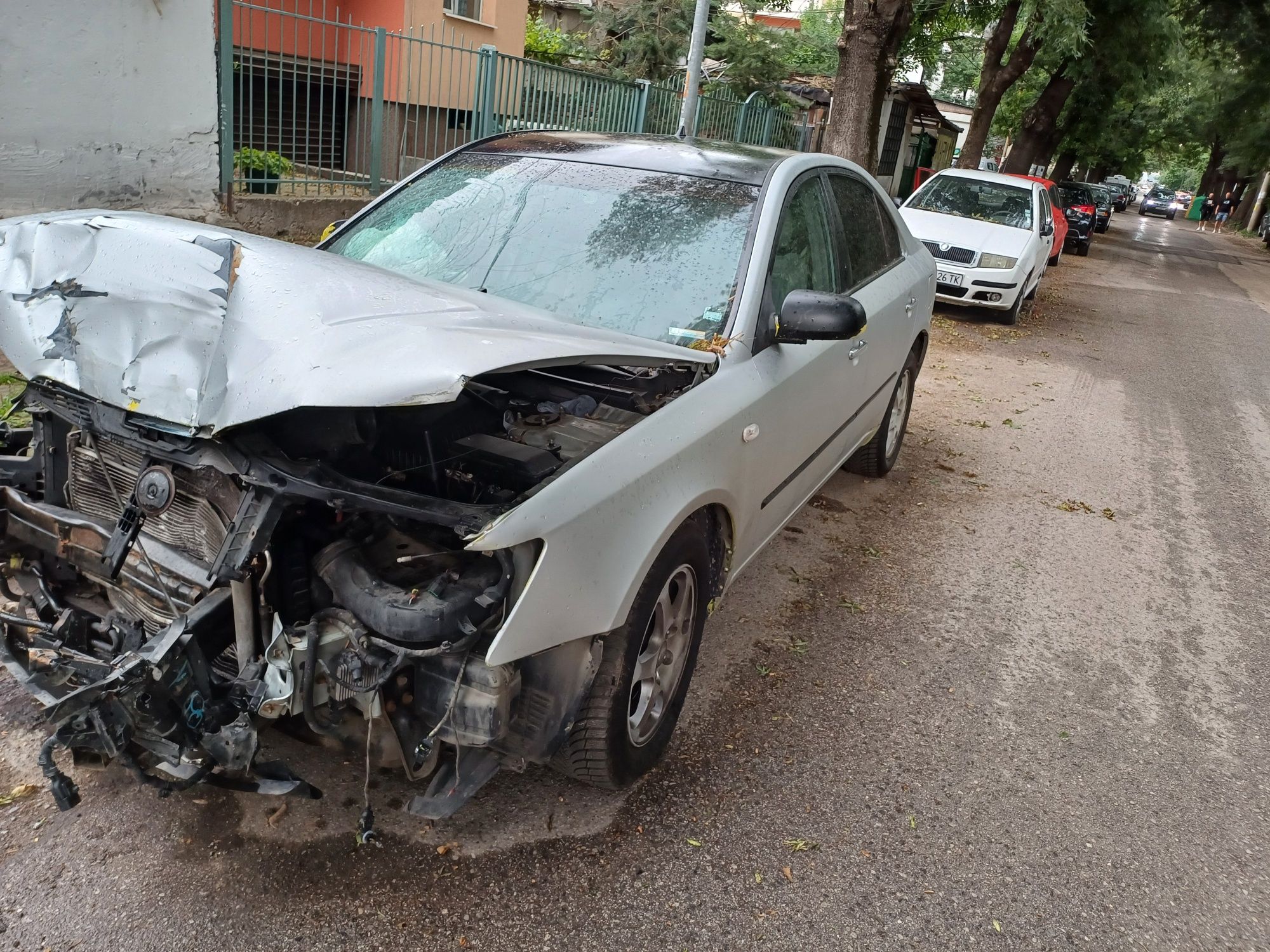 Продава се цяла за части Hyundai sonata 3.3
