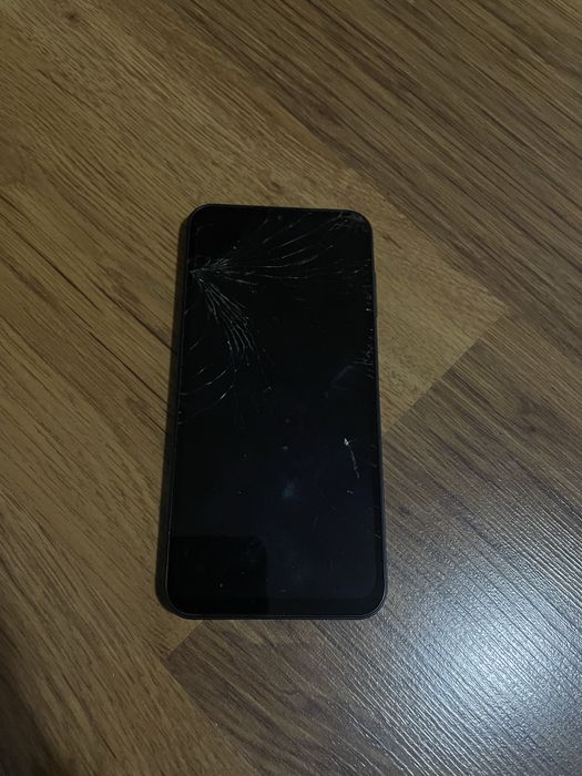 Samsung  Galaxy A15 4G (Ecran spart, se vinde pentru piese)