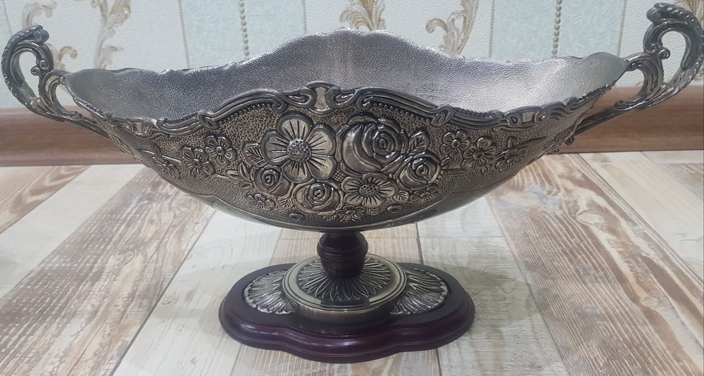 Продаются конфетницы