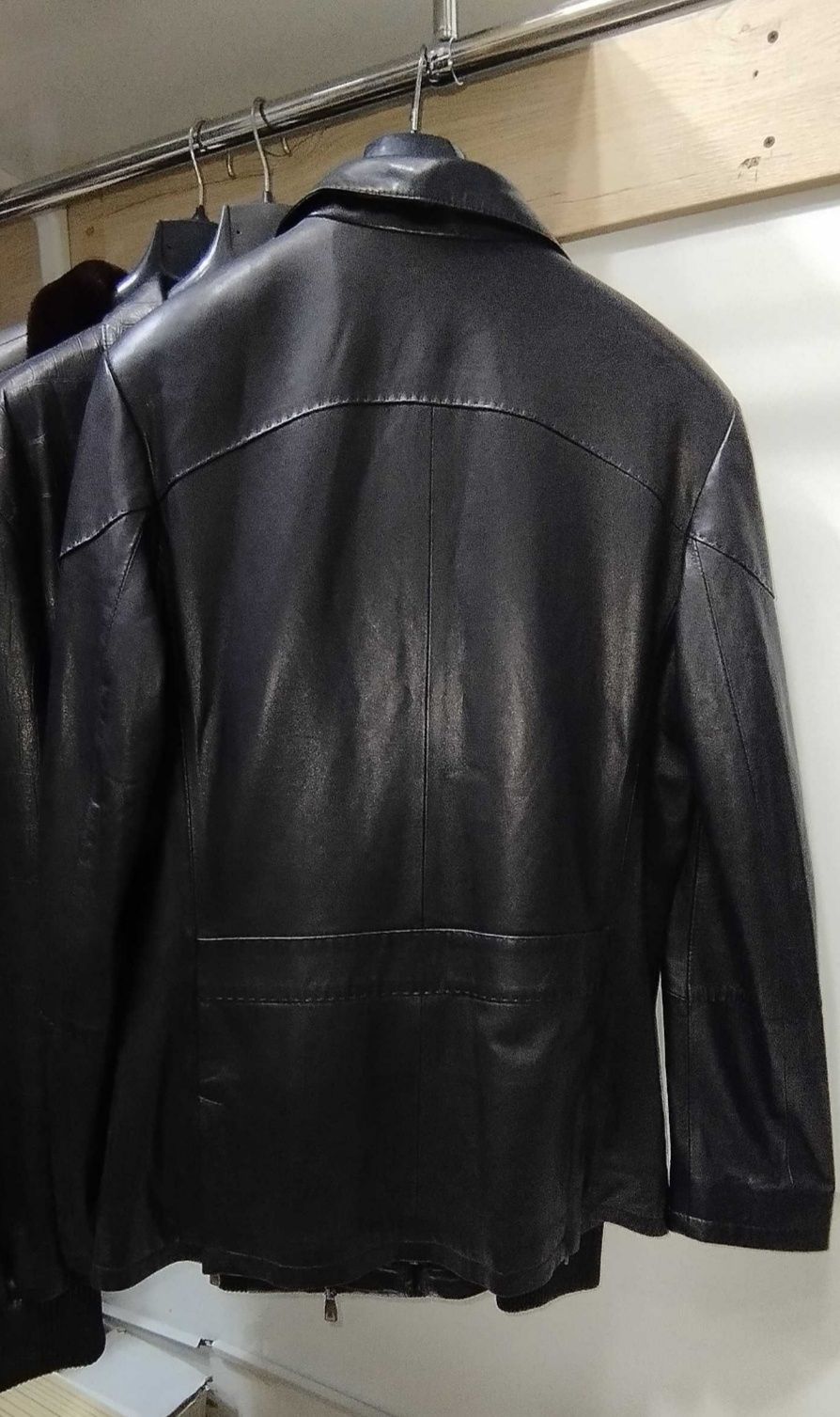СРОЧНО Скидка Продам мужскую куртку Турция Лёгкая 50 размер