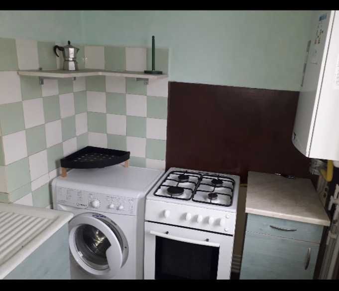 inchiriez apartament cu 2 camere obor lângă liceul Cerna