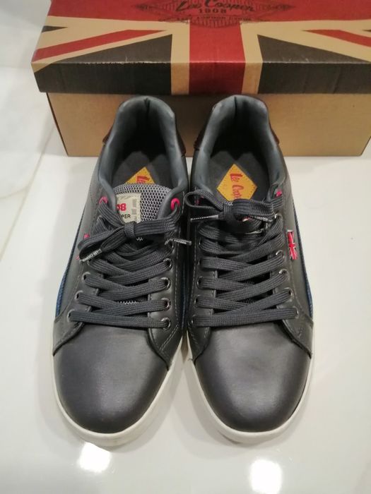 Продавам мъжки спортни обувки Lee Cooper