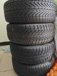 Set 4 jante (Michelin și Vredestein) cu cauciucuri de iarna 215/55/R16