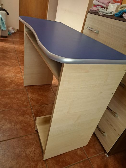 Vand birou băieți, 75 lei