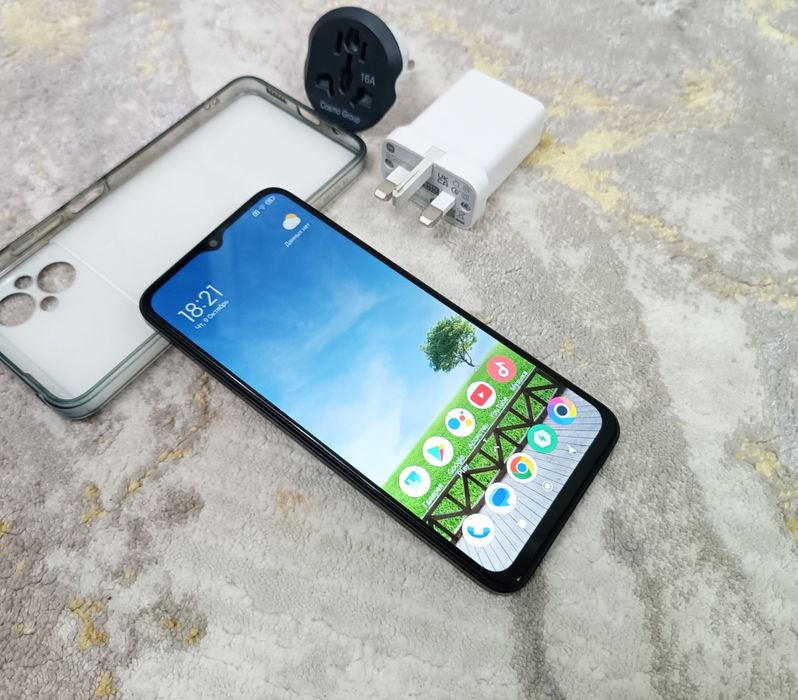 Xiaomi POCO M5 на 128Гб в отличном состоянии.