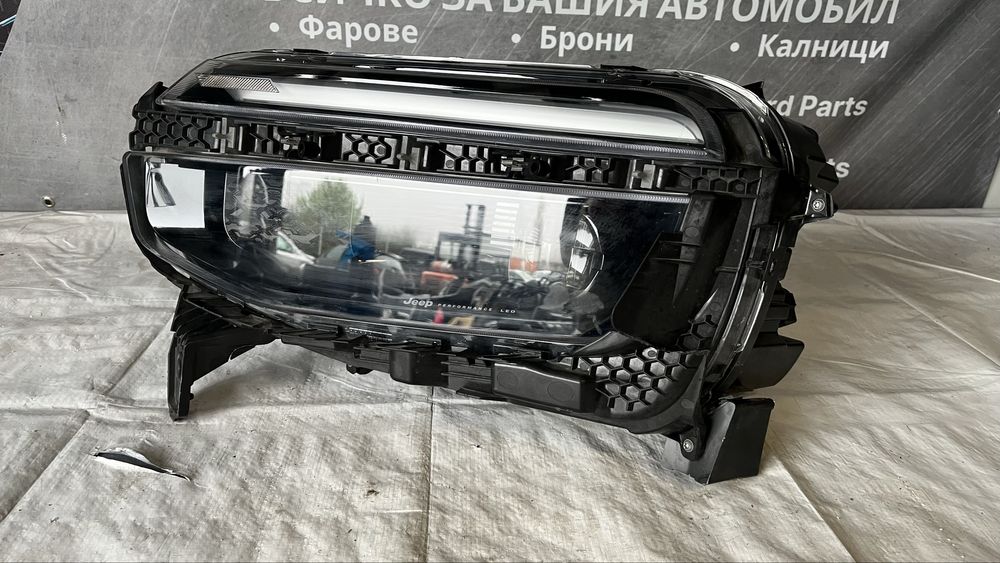 2 броя ляв и я брой десен фар Jeep Avenger 2022-