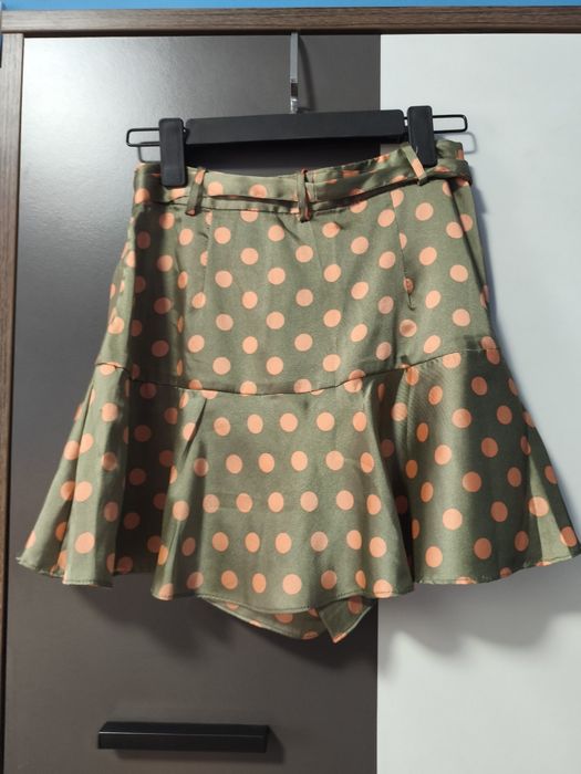 Bluza Zara dama si fusta Zara.