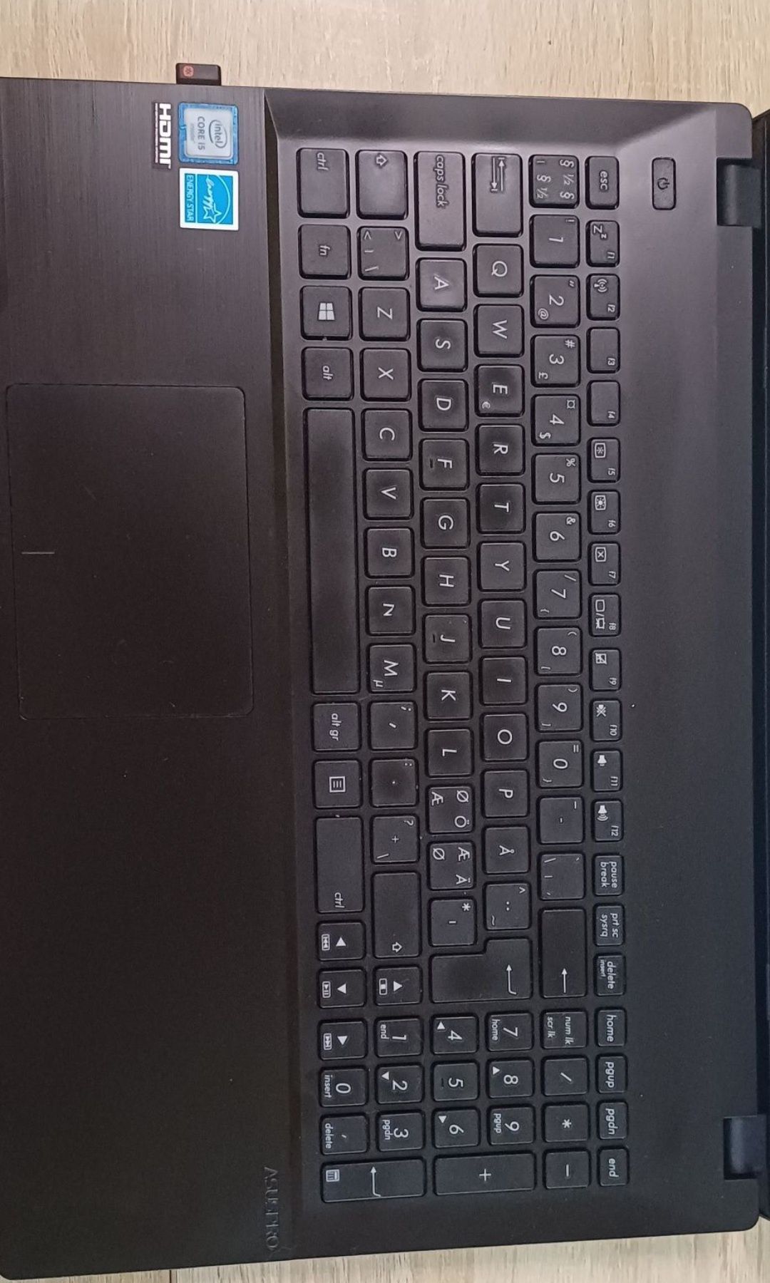 Laptop Asus i5-6200U 2.30GHz /Full HD/15.6"/8GB RAM/ 256 SSD