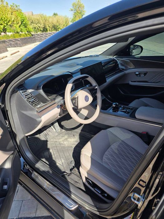 BYD HAN 2025 full version 715 km black srochno