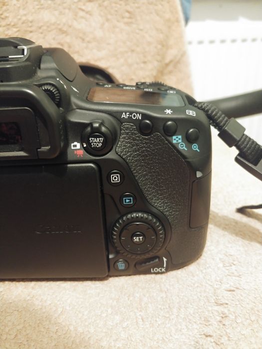 PRET FIX Body DSLR Canon 80D ca nou