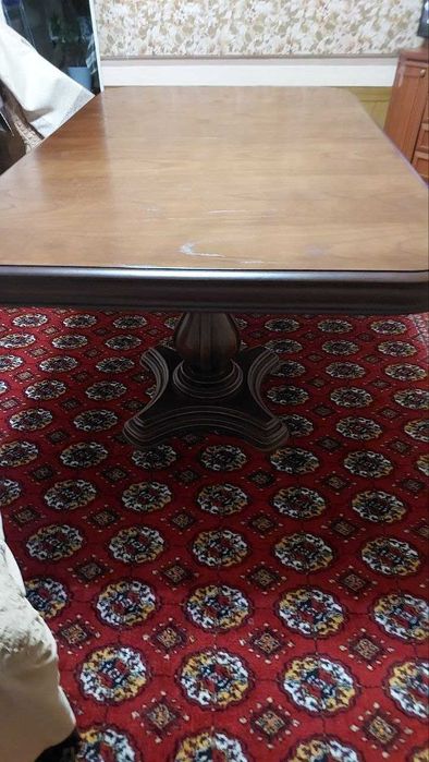 Stol va 12ta stullar