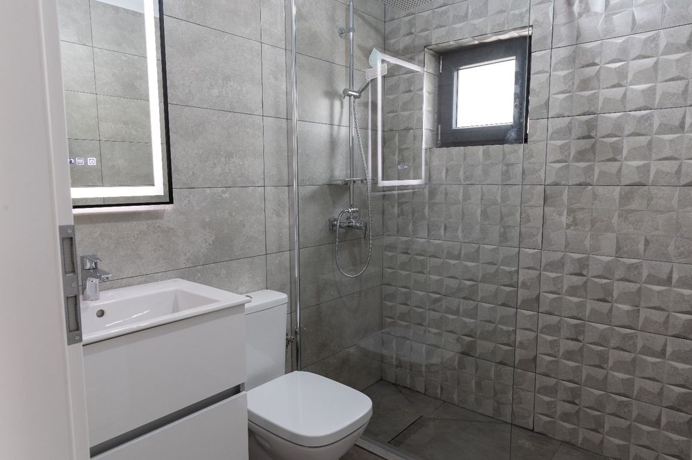 Vile individuale, asfaltat, toate utilitățile, central