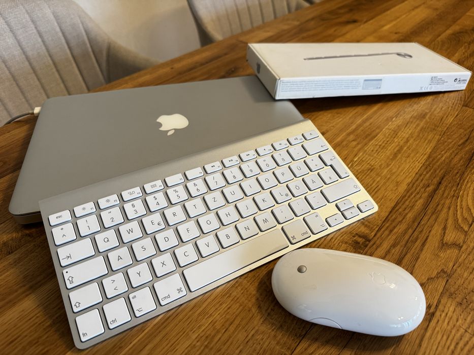 Magic Mouse + Tastatura Wireless Apple