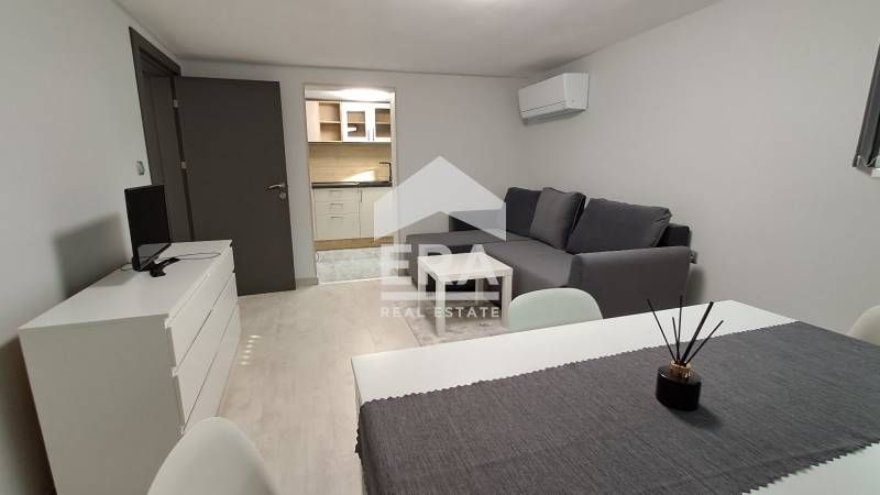 Дава се под наем Тристаен апартамент в Аксаково - 85 кв.м за 455 € - Снимка #1