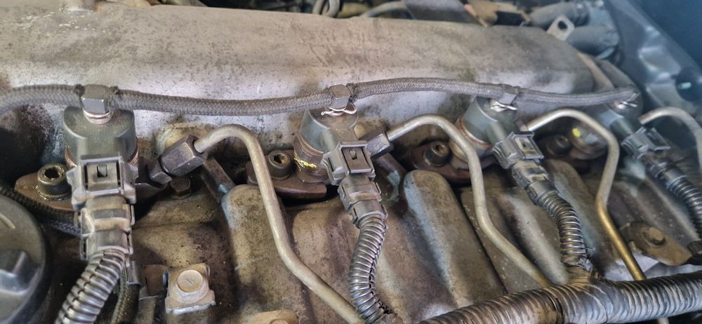 Injectoare kia sorento 2.5 140 cp