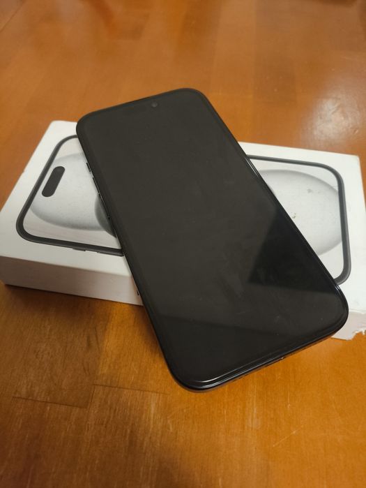 Продается iPhone 15 256 г.