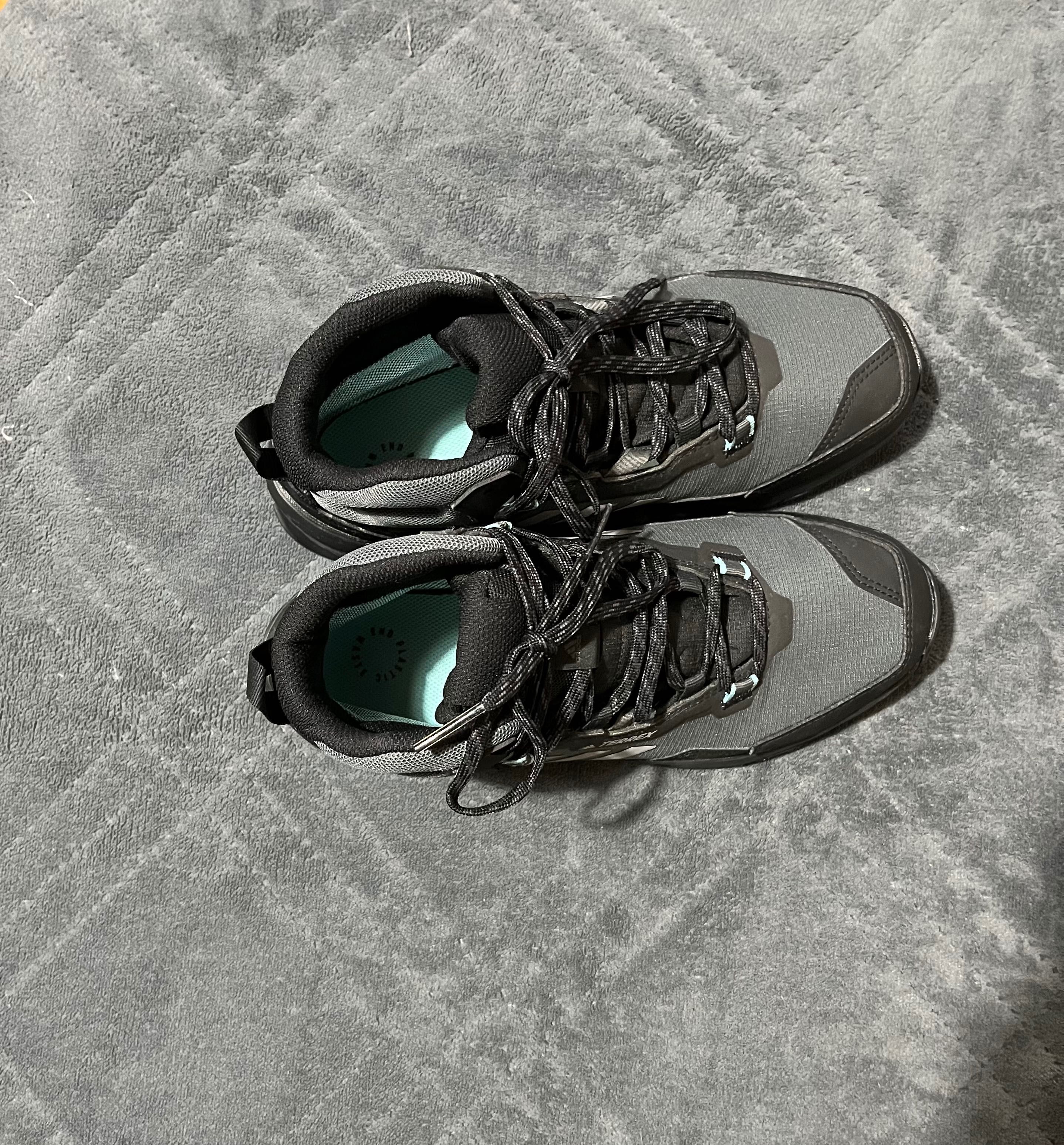 Обувки Adidas Terrex