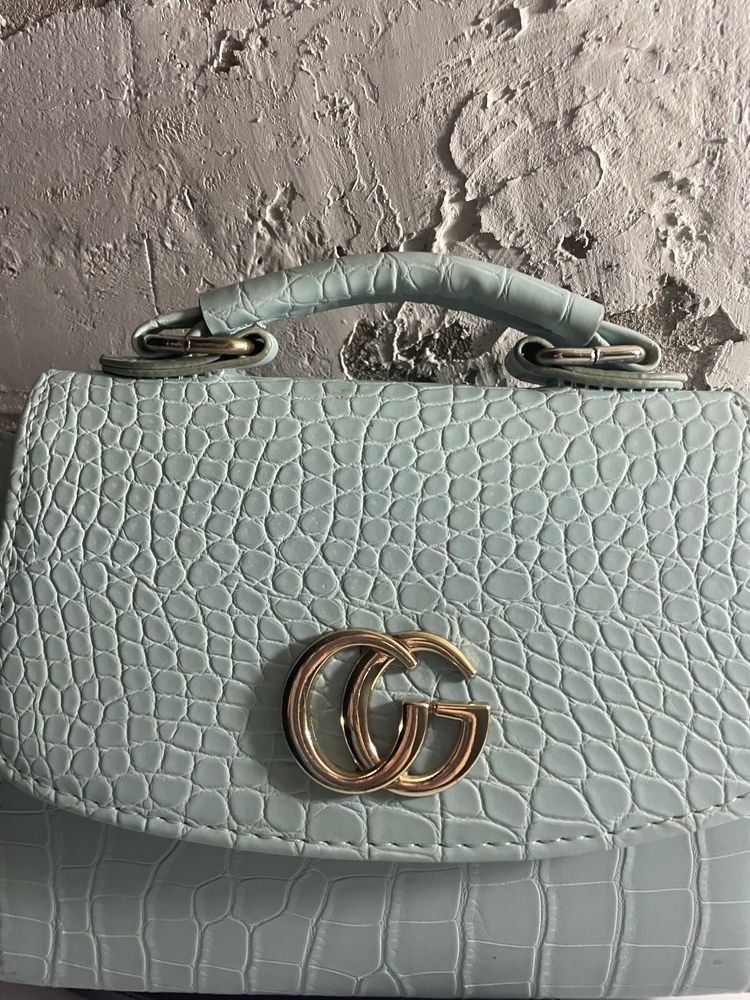 Продам денскую сумку новую
