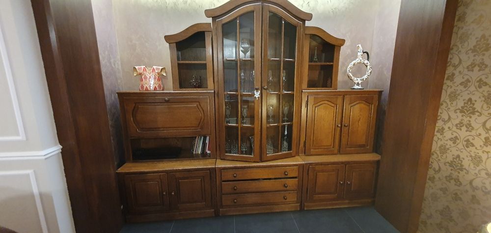 Mobila Living ( Sufragerie) -  Lemn de NUC