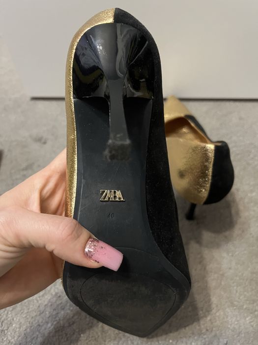 Обувки с висок ток