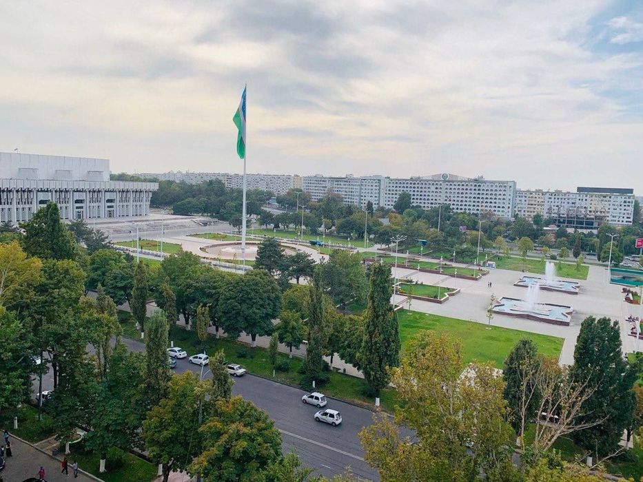 Kvartira продается 3/9/12 на Дружба Народов
