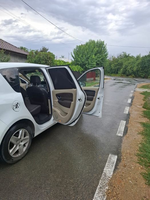 Se vinde Renault Scenic 3 
AN 26.04.2011

EURO 5

X-MODE HARMONIE CHOC