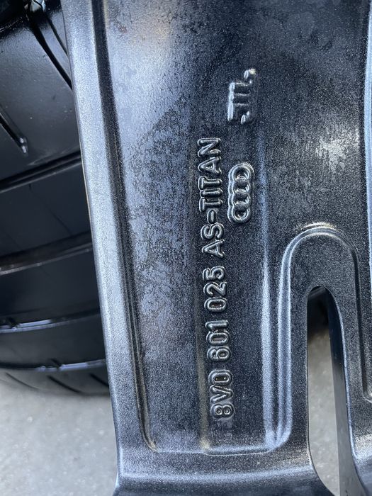 Оригинални джанти с гуми за Audi A3 / S3 / RS3