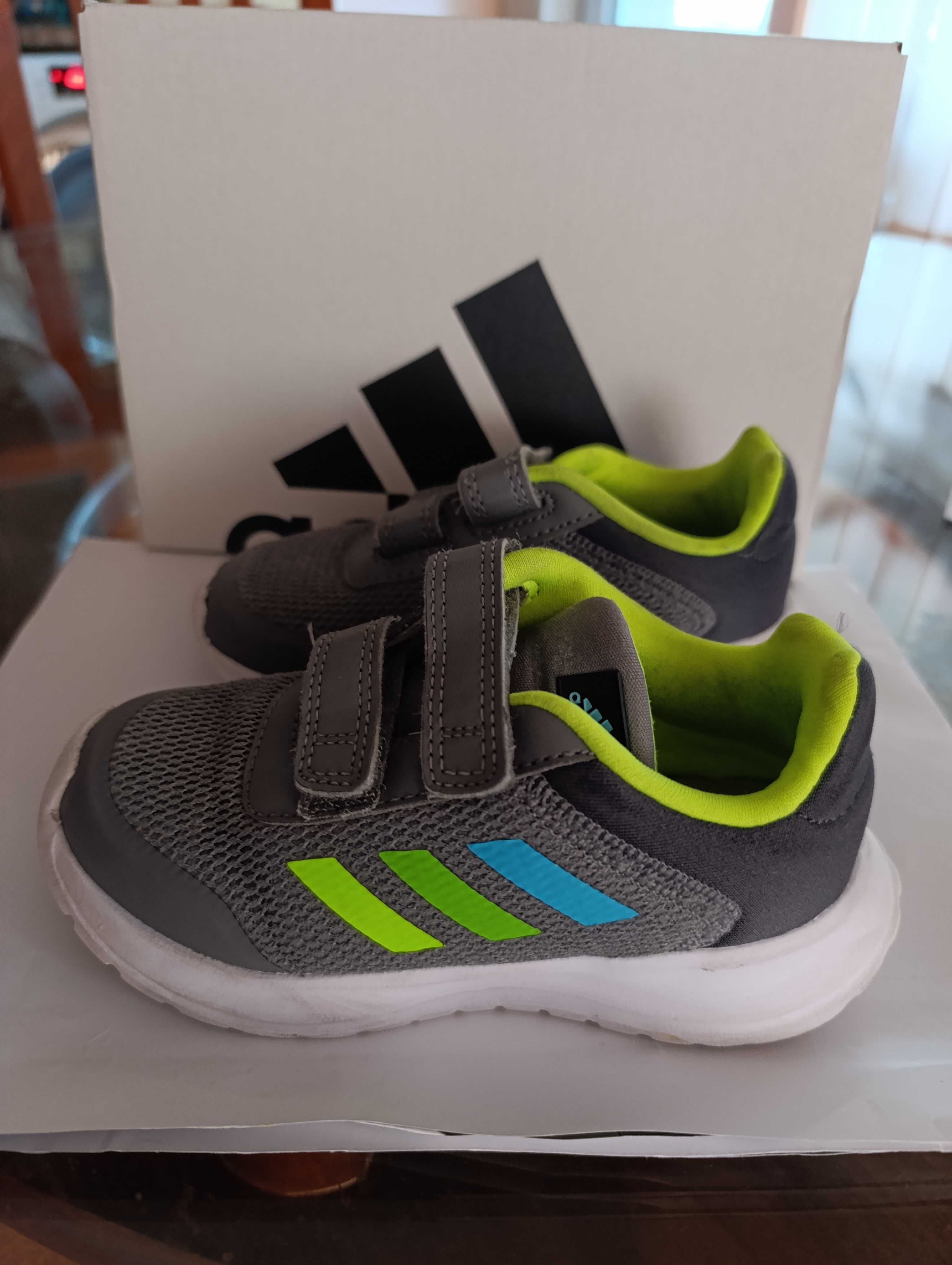 Маратонки Adidas