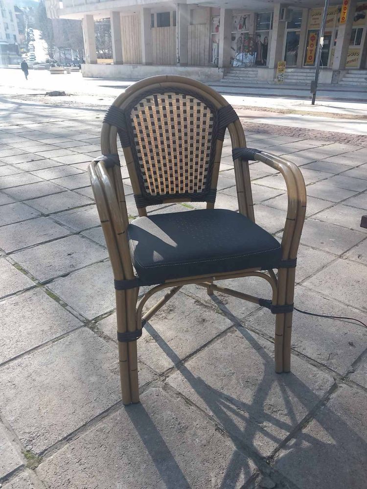 Столове с маса дърво, ковано желязо, алуминии