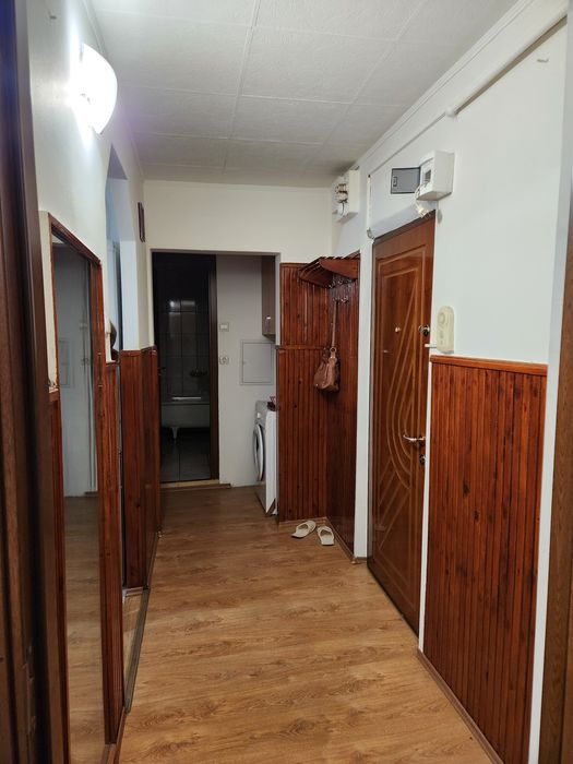 Vand apartament 2 camere, zona centru, decomandant 57mp2