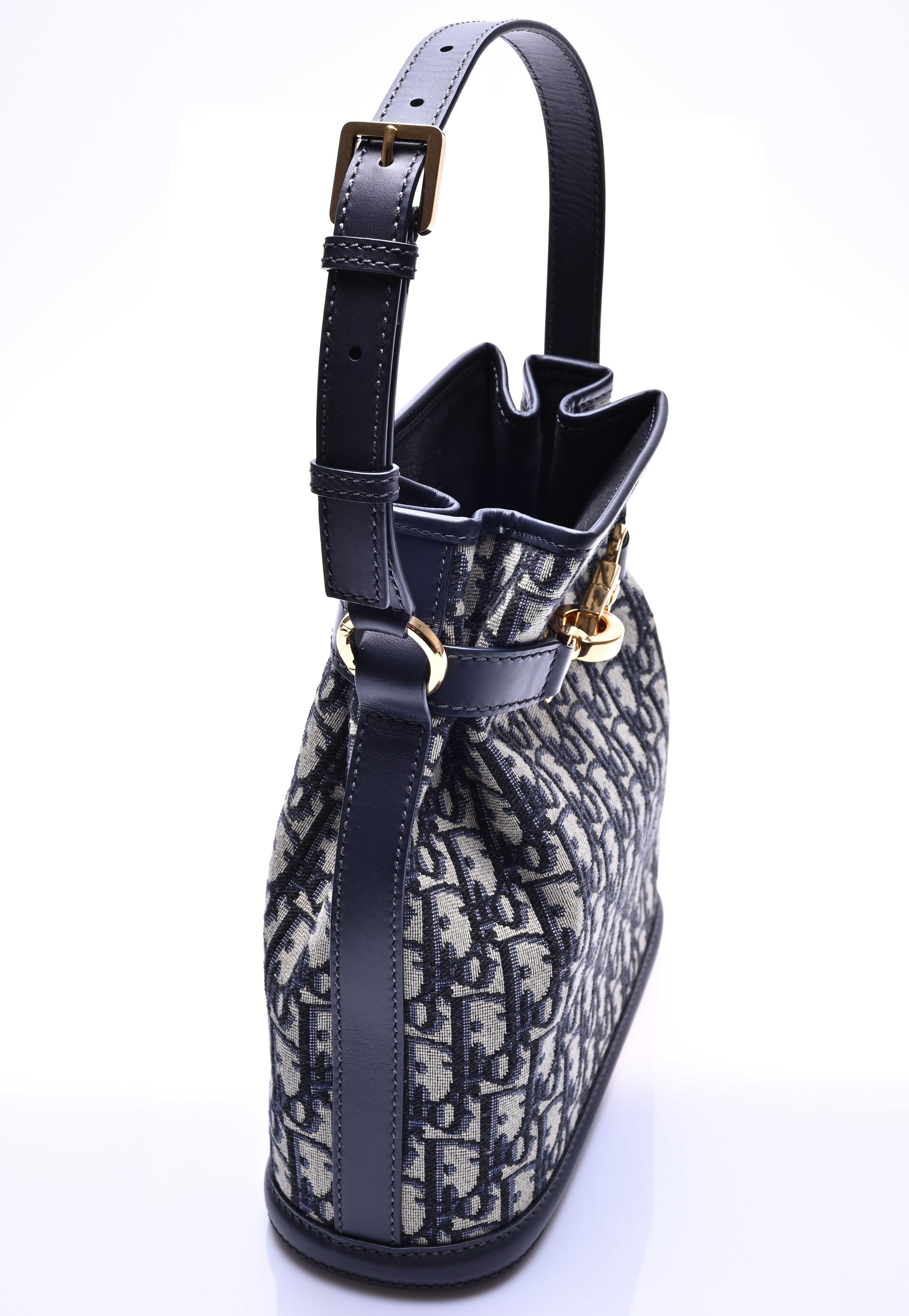 Дамска чанта Christian Dior - Medium C'est Dior