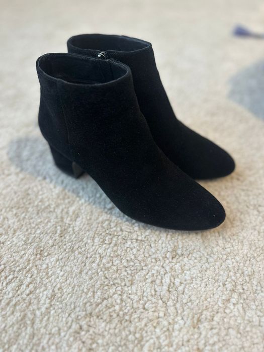 Vând botine  cu toc What For