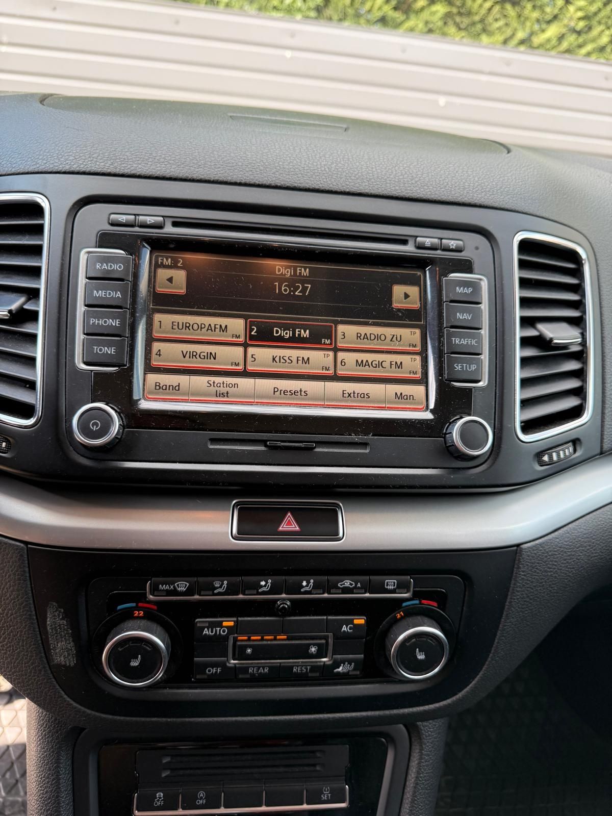 VW SHARAN 2.0 tdi 140 automat

Motorizare 2.0 TDI - 140 CP