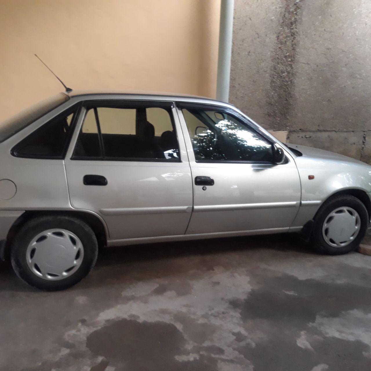 Nexia 2 2009  yurgani 150000km