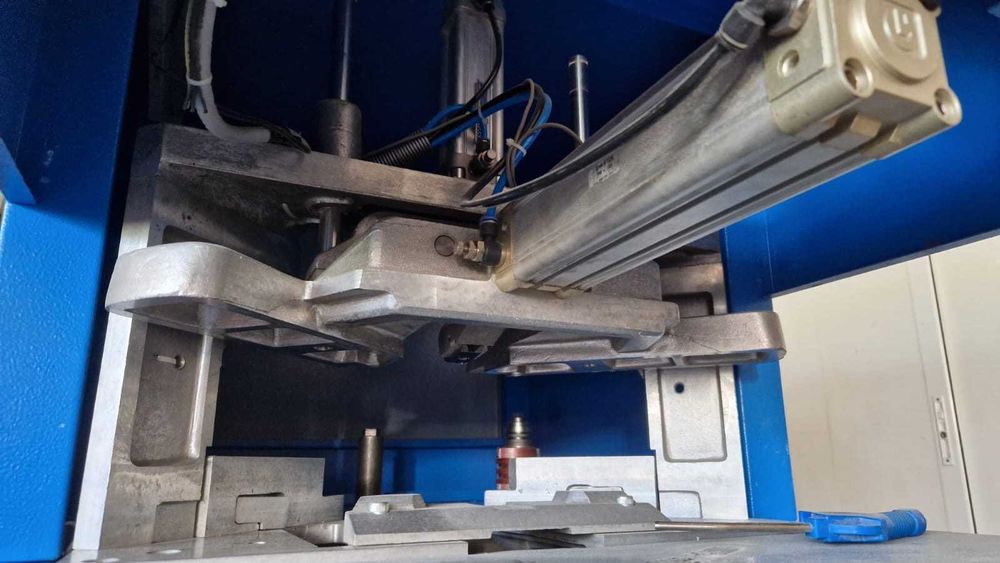 Машини за производство на PVC и AL дограма на 50% от цената