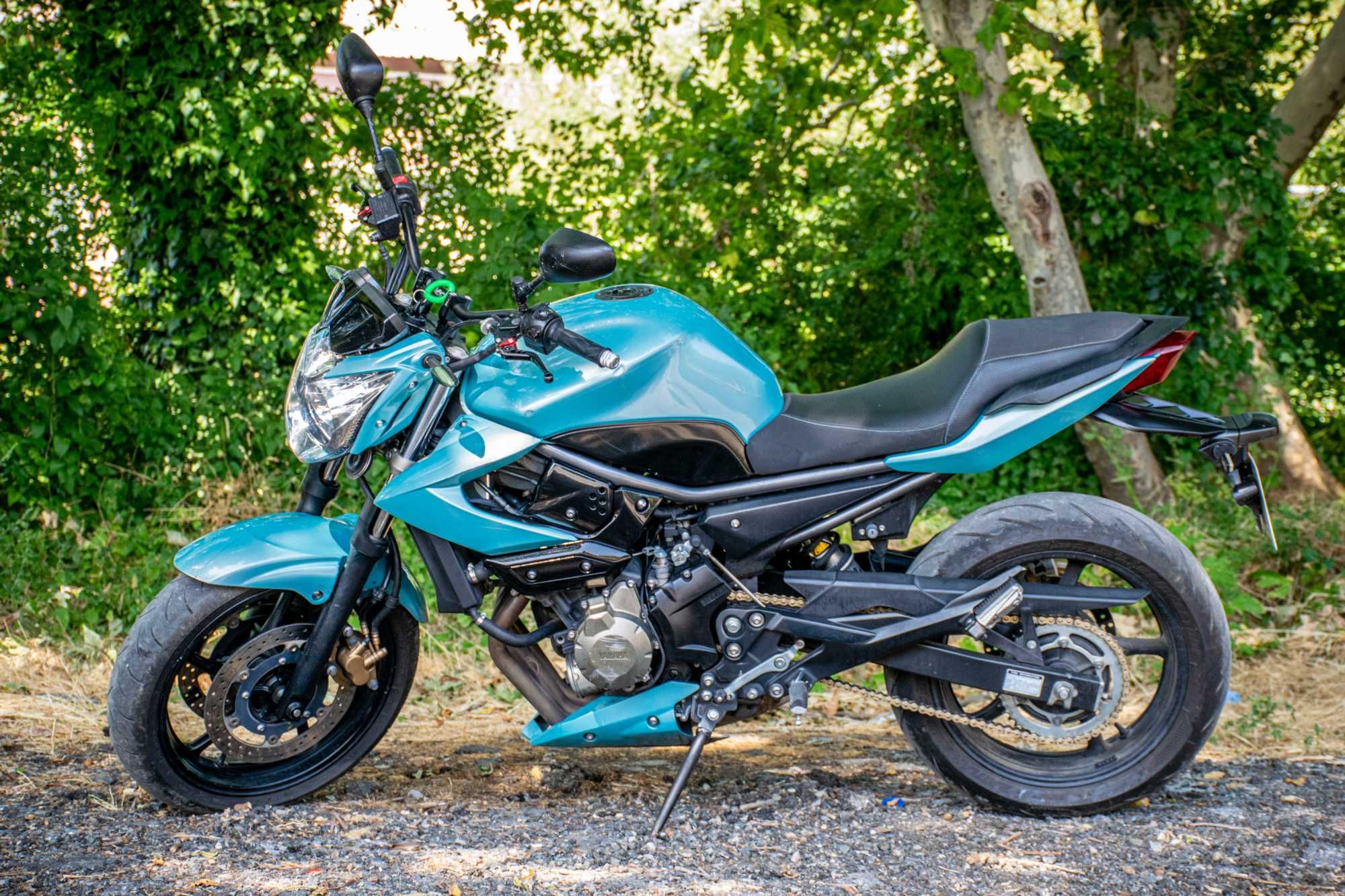 Продавам Yamaha XJ6