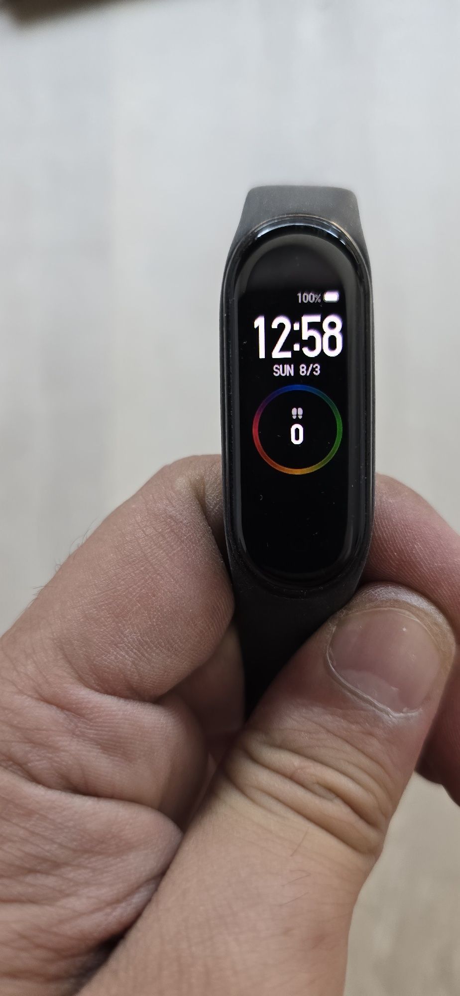 Продавам Mi Smart Band 4