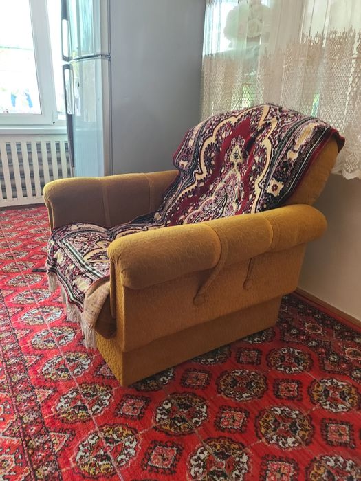 Yumwoq mebellar va servant sotiladi hammasi optom sotiladi