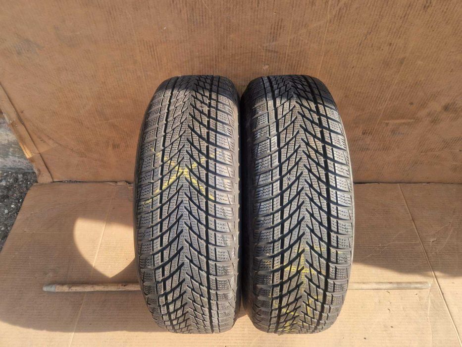 2 Goodyear R16 205/60
Зимни гуми 
DOT4123