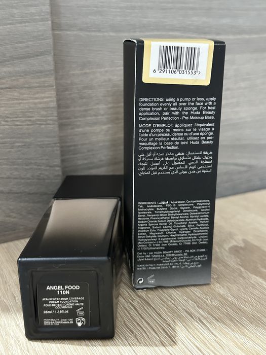 Fond de ten Huda Beauty