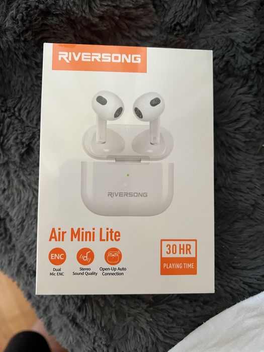 Casti airpods muzica