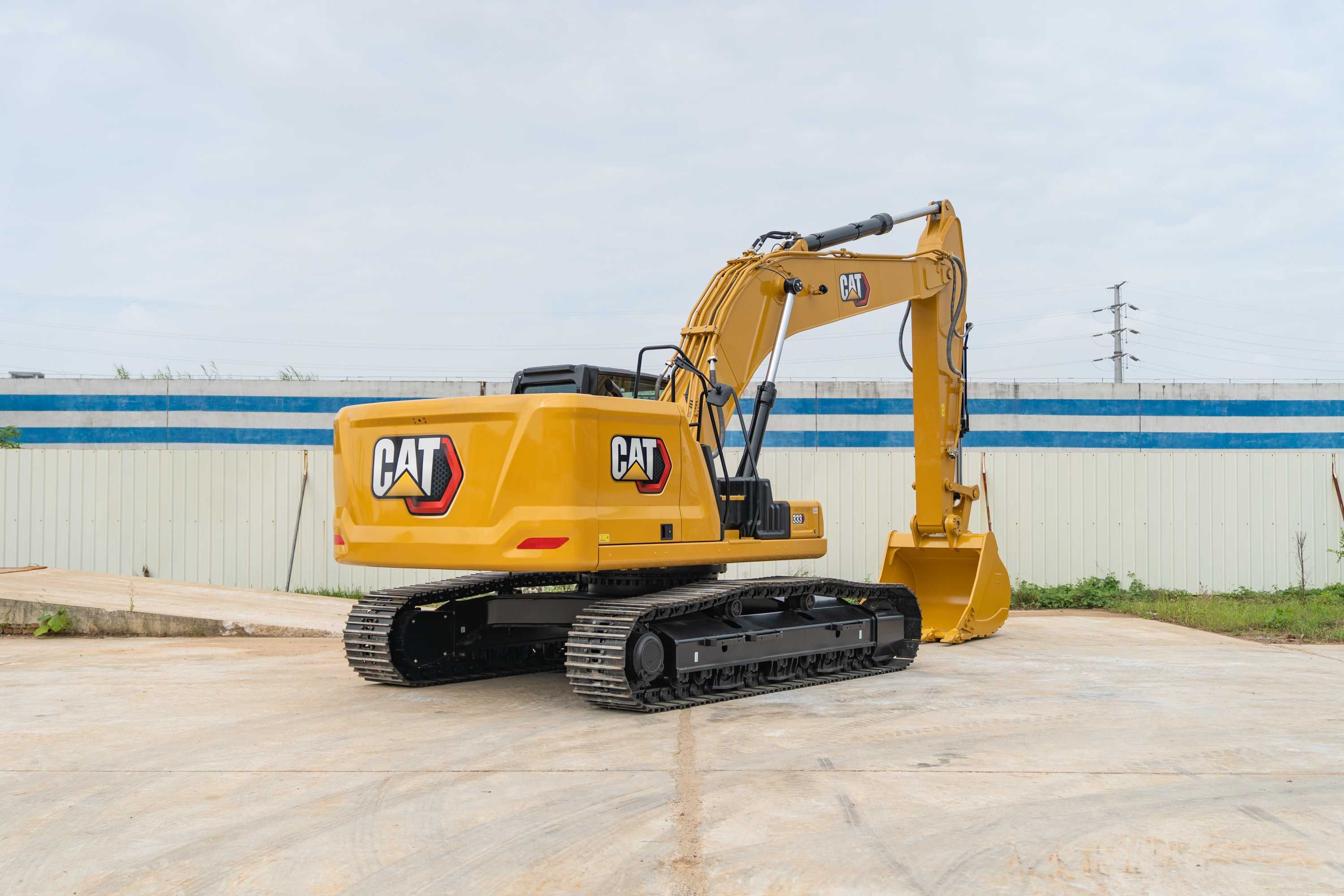 Гусеничный экскаватор CAT 333 ковш 2.0 м3