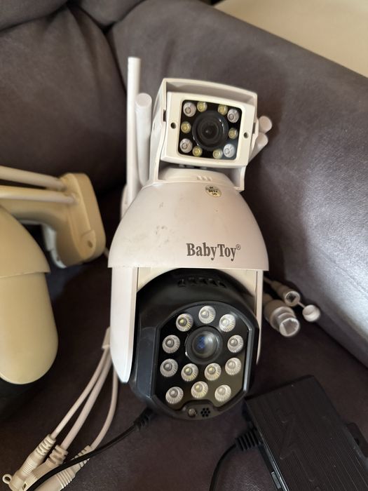 Vand camere de filmat