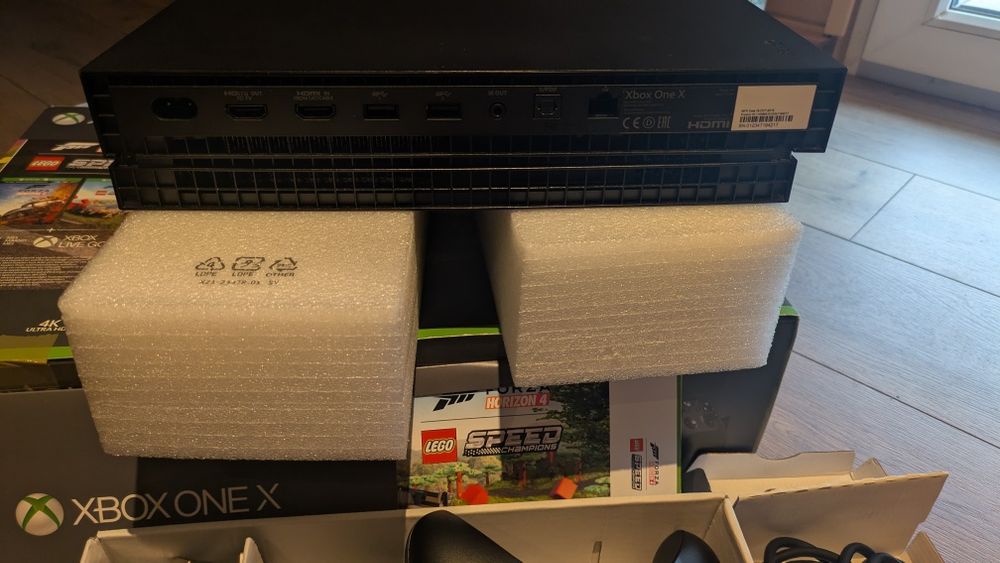 X box one X 1 Tb aproape nou