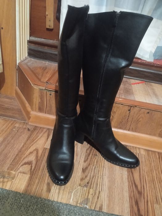 Сапоги женские  на не большом каблуке