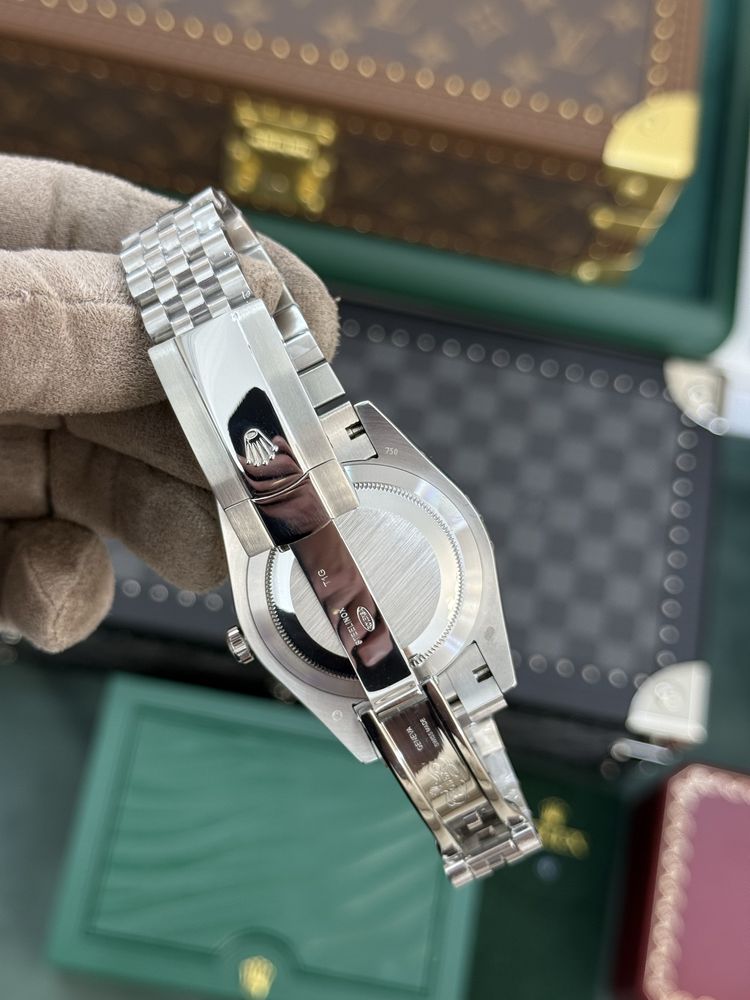 Rolex Date-Just 41 Mother of Pearl