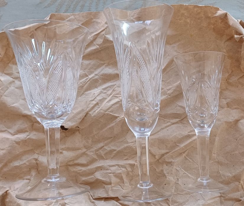 Lot vintage pahare cristal cristalin 18 bucati 3 seturi + cadou
