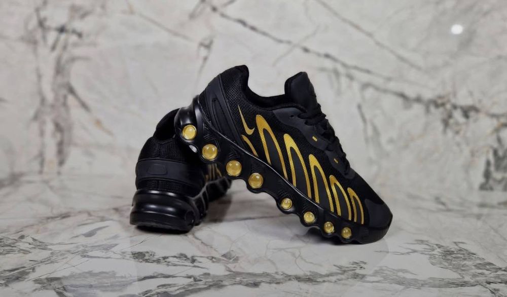 Продавам мъжки маратонки