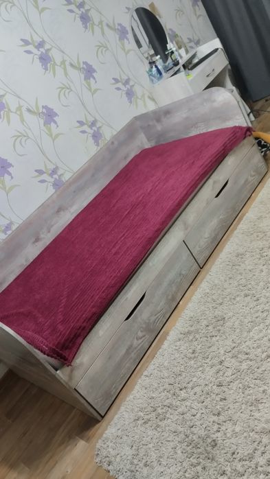 Продаю кровать в отличном состоянии