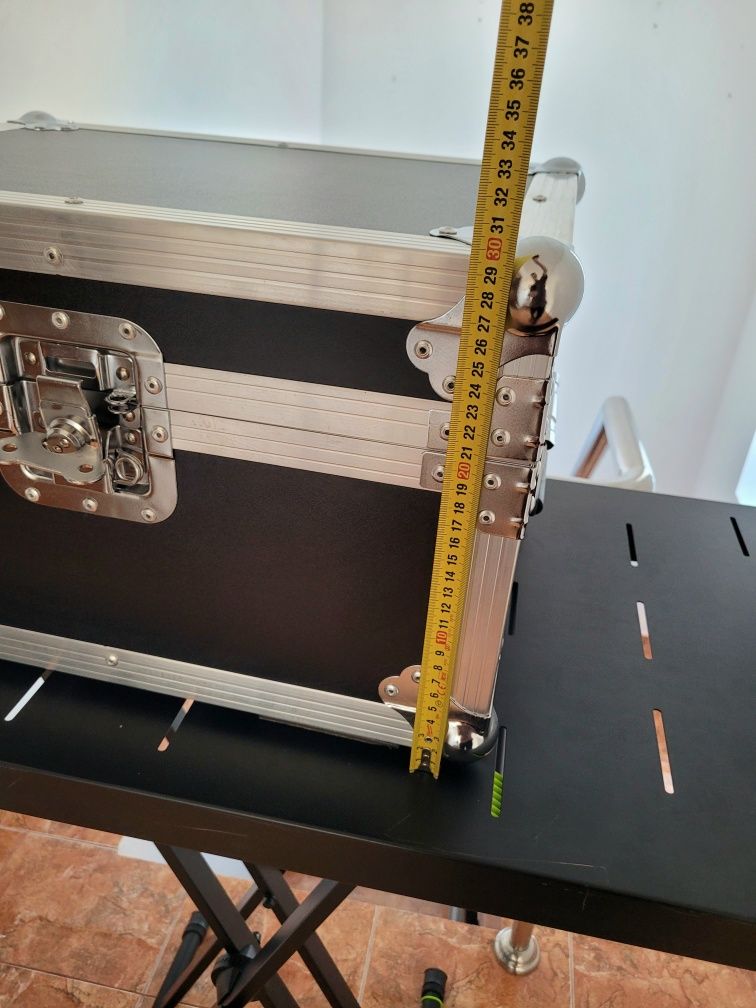 Flight case cutii 46×34x30 dj formație transport genti husa echipament